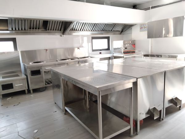 Ứng dụng của bàn inox công nghiệp