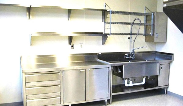 Bàn sơ chế inox
