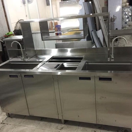 Quầy pha chế inox 2 chậu rửa, 1 chậu kéo, 4 cánh tủ đẹp