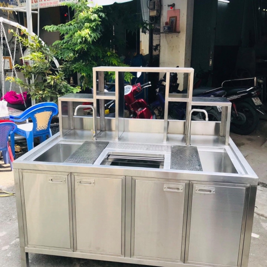 Quầy pha chế inox 1M8 2 chậu rửa, 4 cánh tủ cao 
