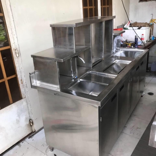 Quầy pha chế inox 2 chậu rửa, 4 cánh tủ đẹp