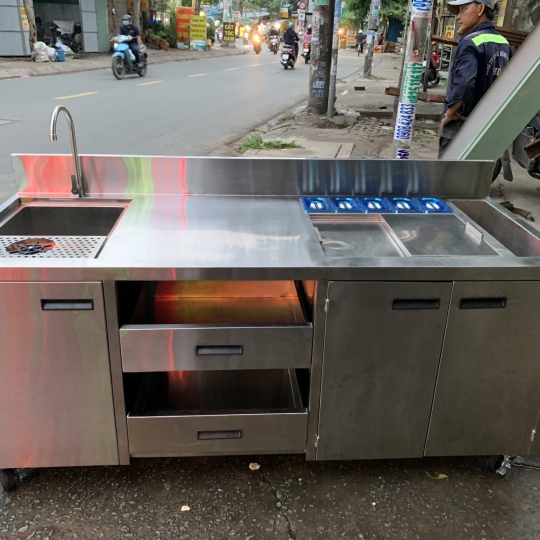 Quầy inox dài 2m rộng 700