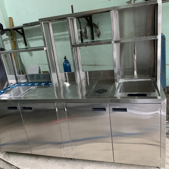 Quầy pha chế inox 2M 1 chậu rửa, 4 cánh tủ